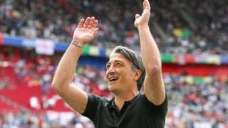 ユーロで無敗のままベスト8敗退のスイス代表、ムラト・ヤキン監督との契約延長が決定！詳細は後日発表…