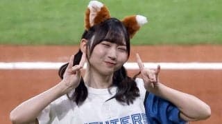 17歳美女が「天使すぎる」　北海道で腰フリフリ＆照れ笑顔の一投、異例の反響止まらず