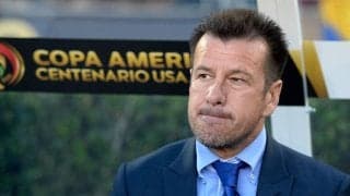 元磐田の“闘将”、ドゥンガ氏が壮絶交通事故…車横転、妻と共に病院へ搬送も軽傷か