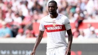 ヒザの問題発覚でドルトムント行きが暗礁に乗り上げたギラシー、自ら専門医の診察を受け重傷ではないと診断…再びクラブのチェックへ