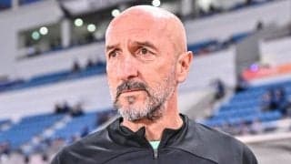 【J1鹿島は佐野海舟移籍の穴をどう埋める？(2)】「間延びさせるために背後を狙うパスを使ってきた」と仲間。マリノスが見せた”鹿島対策”をかいくぐる術とは