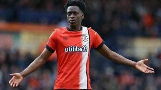 セビージャがサンビ・ロコンガを買取OP付レンタルで獲得！　昨季はルートンでプレー