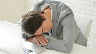 短時間の「昼寝（パワーナップ）」がもたらす嬉しいメリットとは