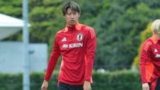 「僕は典型的な日本人ではない」バイエルン移籍の伊藤洋輝が入団会見、すでにチームメイトとも交流「美味しい日本食のレストランを勧めてくれた」のは？