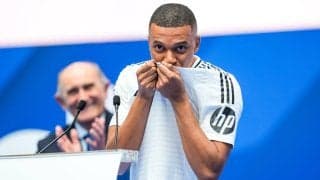 「何度も夢見てきた！」ムバッペがレアルと正式契約！5年契約締結、背番号「9」をファンの前でお披露目「このクレストに自分の命を捧げる」