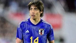 「金髪すぎーーー光り輝いてる」日本代表・伊東純也の「金髪＆新しい髪型を披露した3枚の写真」が大反響！「めっちゃカッコイイ」「綺麗な金髪」と歓喜の声続々