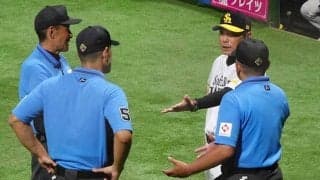 衝撃アウトに小久保監督も“混乱”　珍事にリクエスト要求も受け付けられず…審判の「勘違い」