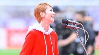 「手の叩き方が名将だ」人気歌手・木村カエラがJ1公式戦で「ロッカーアウトする選手を熱く鼓舞する姿」が大反響！「最高かよ♡」「さらに好きになる」と話題の裏側映像