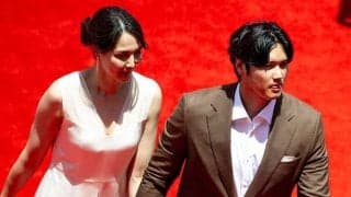 大谷翔平＆真美子夫人が「ため息出るほど美しい」　米メディアも注目した“見つめ合い”