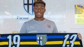 名手ブッフォンが「恩師」と認める伊名伯楽がパルマ入団の鈴木彩艶の進化に太鼓判「日本人は学ぶ意欲がある」