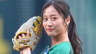 甲子園に舞い降りた“ポニテ美女”が「きゃわわ」　豪快投球をファン称賛「素晴らしい」