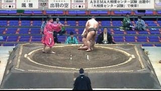 「どうした？」「ええ」力士が突如“膝から崩れる”姿に視聴者困惑……発生確率0.1％のレアな結末