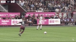 「酷いな…」「どうした？」リスキーな繋ぎ→痛恨ミスで失点に神戸ファンが落胆と怒り「３人とも暑さで冷静な判断ができてない」「なんで前に蹴らない」「パスが雑」