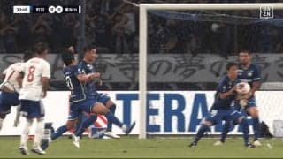 議論を呼ぶ“１ミリPK判定”…「ハンドだね」「当たってなくない？」スロー映像で見ても際どかった決定的瞬間「審判は見えてる」「可哀想じゃない？」町田は主審に抗議