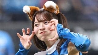 へそ出し＆白ショーパンで「スタイル良すぎ」　きつねダンス異色コラボが「可愛い」