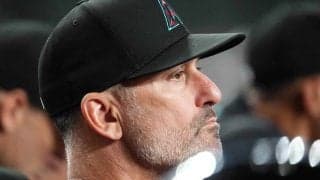 元NPB助っ人ブチギレ…突然の退場劇に「何が起こった」　両軍入り乱れる“カオス”に衝撃