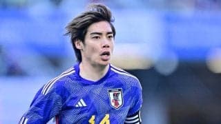 「爆イケすぎる」伊東純也のイナズマ感の増した“金髪＆日焼け”のワイルド＆キュートな来日映像に反響！「笑顔が眩しい」「ちょっと日焼けした肌に金髪が似合う!!」の声