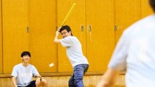 体感球速はメジャーリーガー以上?! 東大生が「キャップ野球」の魅力を解説「ウィルキンソンの蓋はスピードが出やすい」