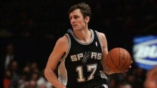 元選手でスパーズ時代に2度優勝したブレント・バリーがサンズのACに就任へ