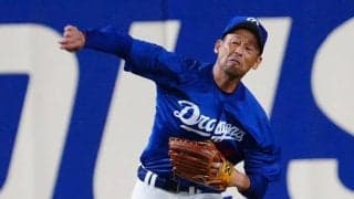 48歳が「ファインプレーすぎて現役かよ」　場内騒然…衝撃レーザーが「肩強すぎる」