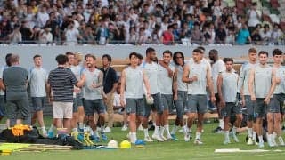 神戸戦控えるスパーズが国立で公開練習…約2400人のファンを前に1時間ほど体動かす