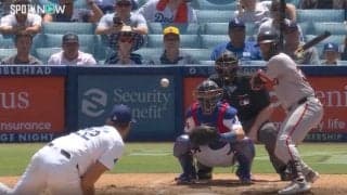 どんだけ落ちてくるんだよ！ 打者が動けない… 急落する“魔球”がエグすぎる　レジェンド左腕の“お化けカーブ”にファン騒然「ブレーキすごい」「目線おかしくなる」