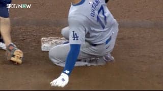 大谷翔平、“完璧送球”に勝った！ 快速で間一髪セーフ…自己最多更新27盗塁の瞬間　塁上ではアルトゥーべに笑顔