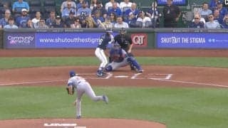 これはダメだろ！ 判定はどうなる…！？ デッドボールにわざと当たりにいく“珍ハプニング”発生「痛いだろｗ」「スゴい音したな」