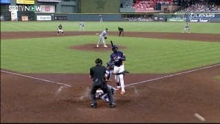 「あんなボール見たことない」 ドジャースのベテラン右腕が大暴投 予想外の“失点回避”に解説者も苦笑した瞬間