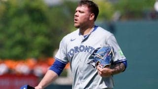 元中日の“亡命右腕”が152キロ顔面死球　鼻血止まらず…5四死球で1回持たず→即降格