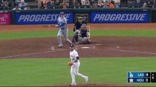 なんだ、この打球は…！？ 大谷翔平、ドン詰まり“怪力ゴロ”がヤバすぎると話題に　相手野手もドン引き「パワーこそ正義」「もはやバケモノ」