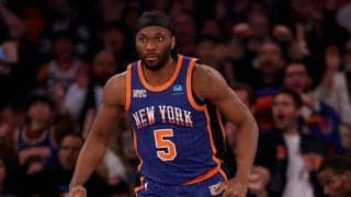 昨季途中にニックスへ加入したプレシャス・アチウワが1年約9億円で再契約