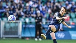 「中村俊輔かと思った」なでしこの才色兼備DFが決めた「パリ五輪での鮮やか過ぎる直接FK」が話題に！「この角度からサイドネットは半端ねえ」「芸術的な一撃」の声