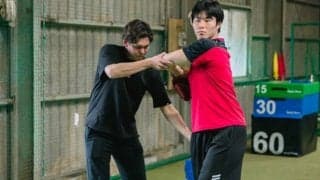 球速アップの根幹が“正反対”　米国式理論から導く、フォーム固めに「最適な年代」