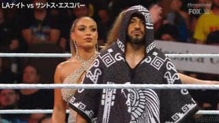 ラテン美女レスラーの“攻めすぎ”衣装が話題 存在感が強めなセコンドにファン騒然