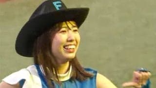 魅惑ダンスのハムチアを「脅かす存在」　ベンチでノリノリ…映された“新人”が「可愛い」