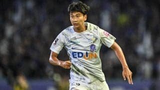 「すごいな18歳！」ロス五輪世代の広島の至宝MFがシュツットガルト相手に奪ったプロ初ゴールに反響！「ウチの天才見てくれ」「崩し本当に綺麗すぎる」など称賛続々