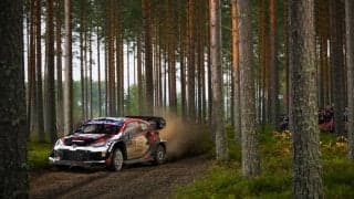 WRCフィンランド：リタイア続出の競技2日目。カッレ・ロバンペラがチームメイトを従えて首位を快走