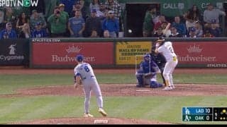 “ほぼ大谷翔平”が出現！？ 緊急登板したド軍内野手の“超スロー魔球”がヤバすぎる　相手バッターの様子がおかしくなる「実は魔球の使い手」「70キロのスライダーw」