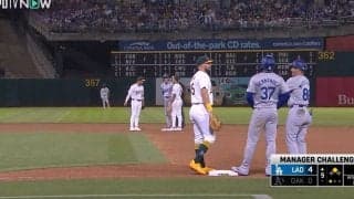 試合中なのに何やってんだよ！ 大谷翔平、相手チームの選手に“神対応”の瞬間　ファン騒然「めっちゃ優しい」「スーパースター感」