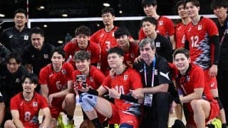 バレー男子にもう一人の日本代表、藤井直伸さんと戦い抜いた激闘のイタリア戦　最後は涙こらえ“全員”で笑顔の集合写真【パリ五輪2024】