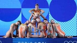 「後ろにも顔がある！」アーティスティックスイミング仏代表の水着姿がひそかな話題に「シュールでアート」【パリ五輪】