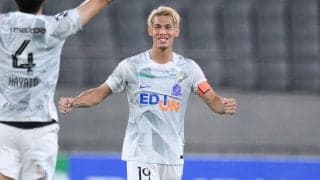 雷の影響で約1時間半の中断挟んだ激闘制した広島が東京Vに今季3戦全勝！　主将・佐々木翔が今季初3連勝導く決勝弾【明治安田J1第25節】
