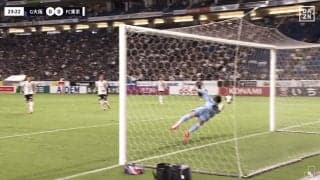 スタジアム震撼の神セーブ！「ブランドンやばいって」「発狂した」パリ五輪GKが脅威的反応で“連続シャットアウト”した瞬間