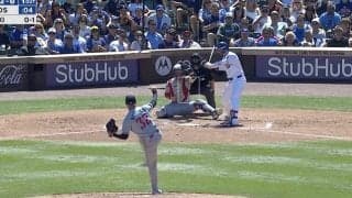 これは酷すぎる… 鈴木誠也に“誤審レベル”の不可解判定　実況もドン引きした“問題シーン”「さすがにこの判定はない」「怒るの通り越して呆れてる」