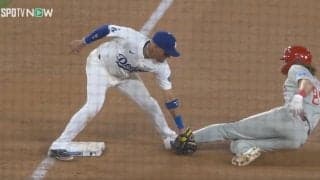 球場騒然！故意にやった…？ 物議を醸す“足ブロック”の問題シーン　ド軍名手の“走塁妨害”が話題に「これ妨害してる？」「クセ者w」