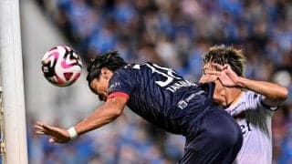 J2首位攻防戦は痛み分けで横浜FCが首位陥落 長崎の2倍のシュートを放つもゴールネットを揺らせず……両チームが揉みあいとなって長崎コーチが退場に