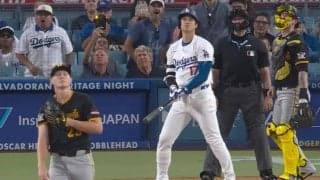 一体、何が？ 大谷翔平の高速“ロケット弾”に絶望した…！？ 被弾した投手の様子がおかしくなる「やる気なくなりすぎ」「ビビったな」
