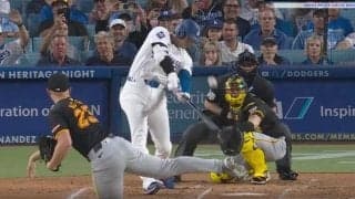 「何かがおかしい」大谷翔平、高速特大アーチでバットに“異変”が起きていた…！？ 解説者がドン引き… 謎の“何か”が映像に映り込んだ瞬間