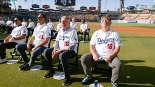 ドジャース戦に野茂英雄が登場！ 55歳のレジェンド降臨に球場大歓声 「元気そう！」「野茂さんがいたから…」ファンも歓喜